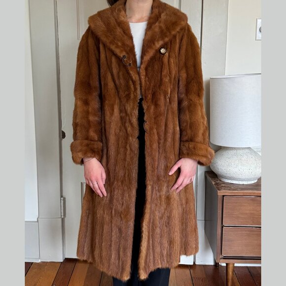 Excellent Condition Real Vintage Fur Coat - S/M - Picture 5 of 9